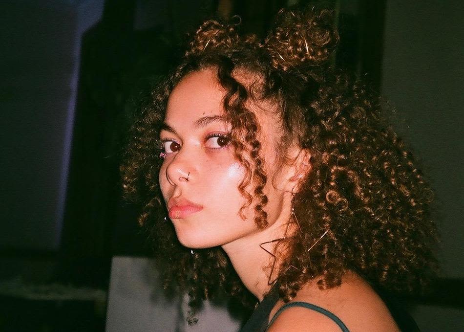 Isa Reyes