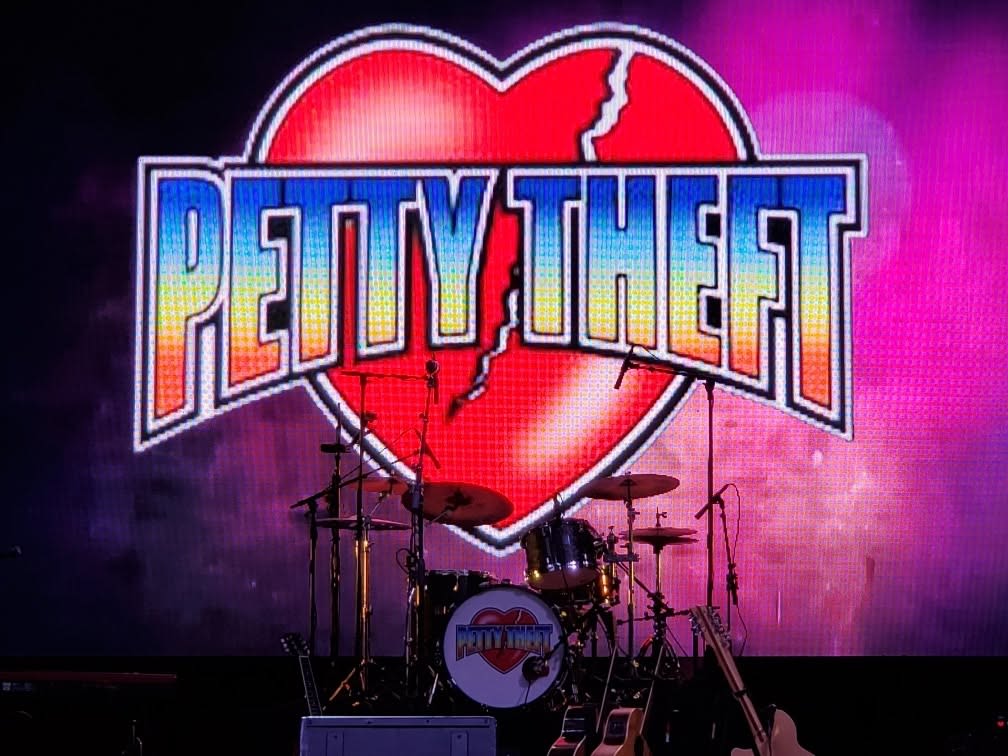 Petty Theft (Dallas)