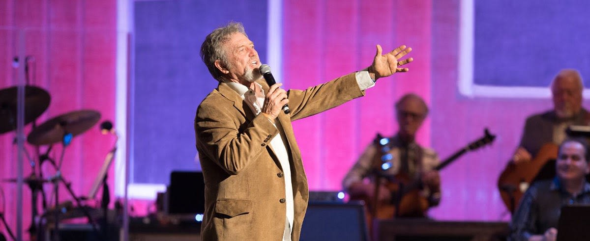 Larry Gatlin
