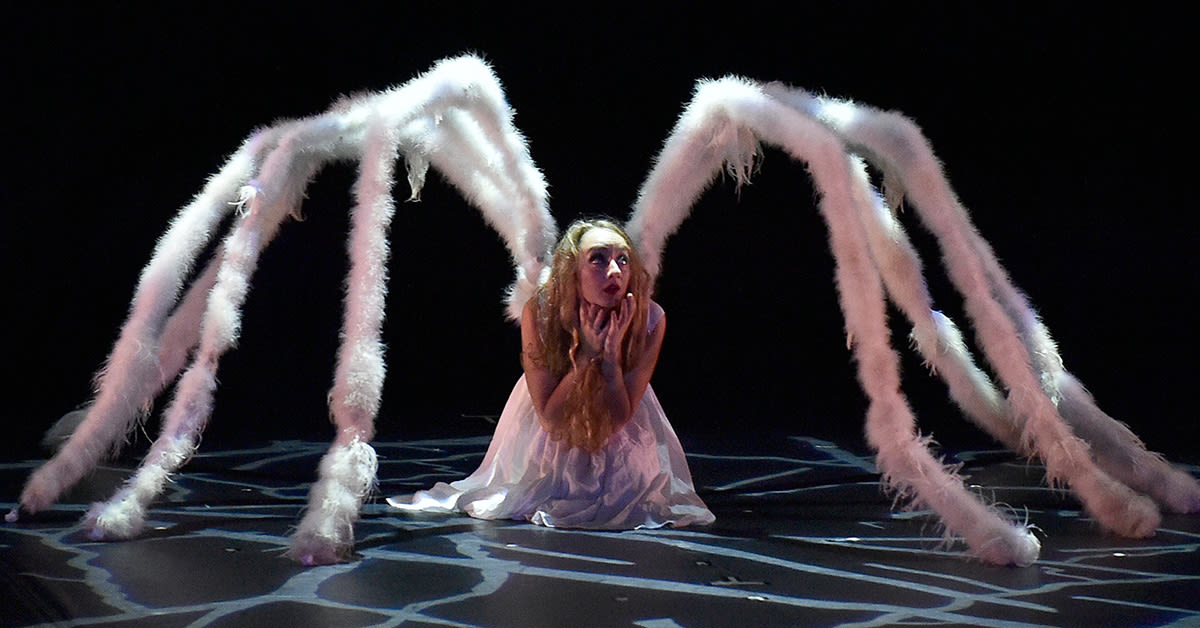 MOMIX