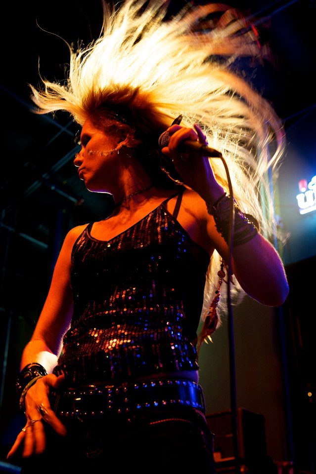 Minx rocks the house w Shawn Austin and Rick Plester in Austin at