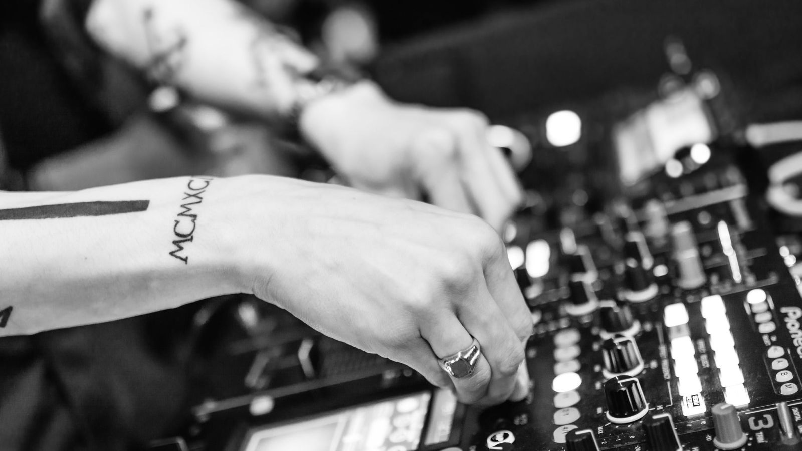 Rooftop Sessions ft. Shigeto, Nanoos, Blesstonio, CTRLZORA