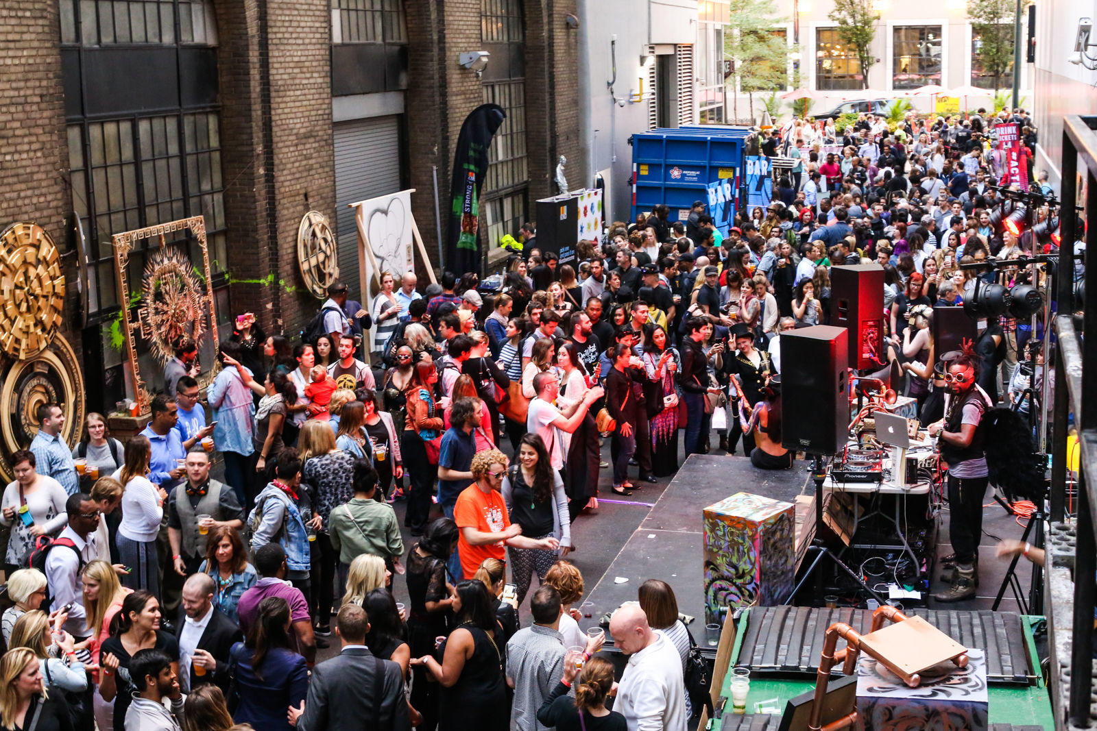 ACTIVATE See in Chicago at Couch Place Alley