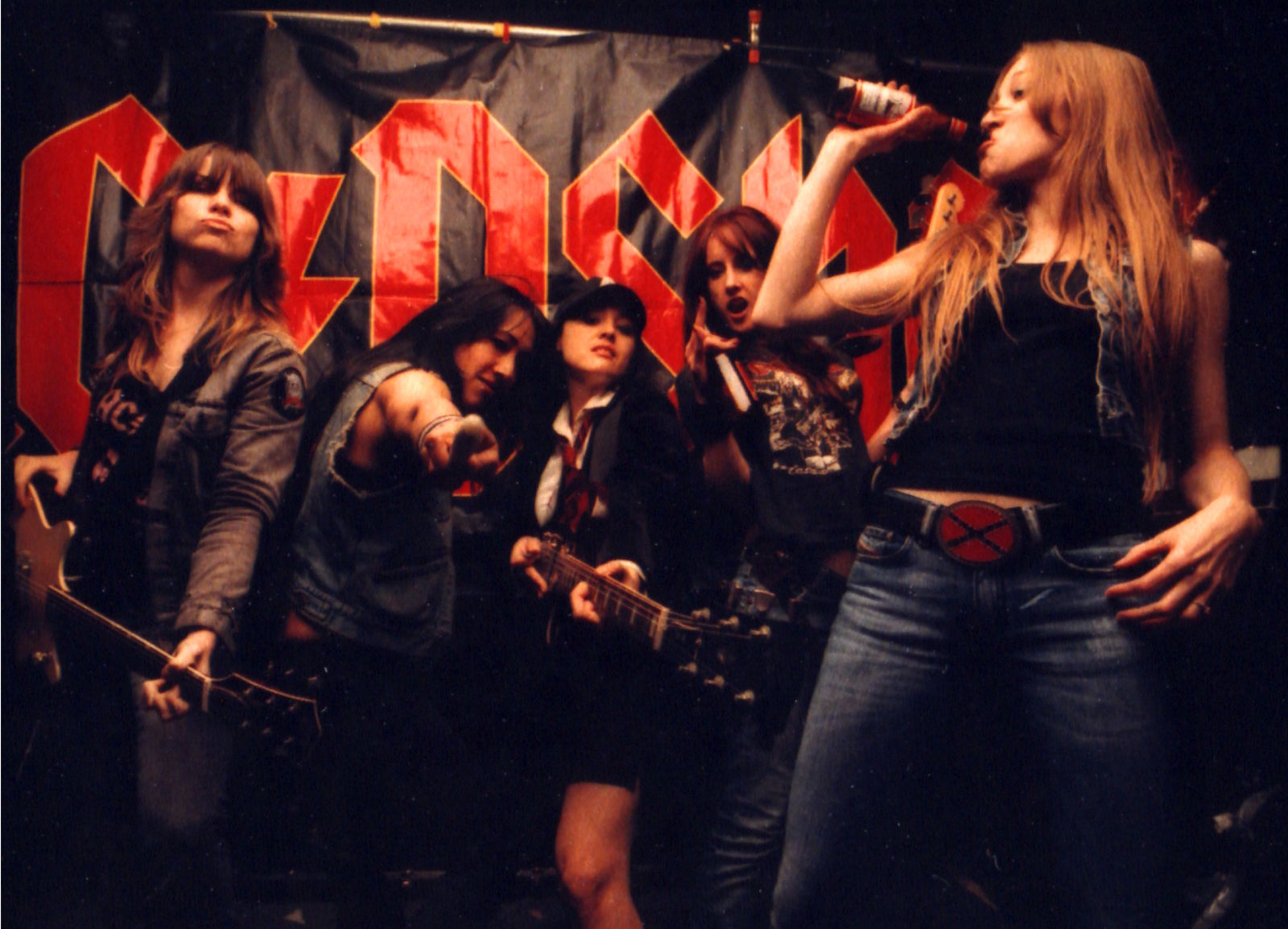 AC/DShe – The All-Girl Tribute to Bon Scott Era AC/DC, War Cloud in