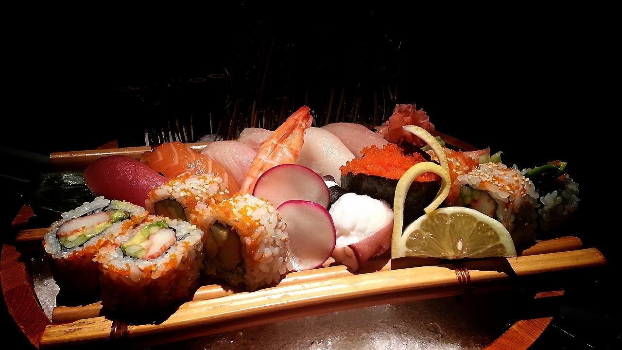 All Day Happy Hour 2 Sake Bombs, 4 Apps, 4.50 California Rolls