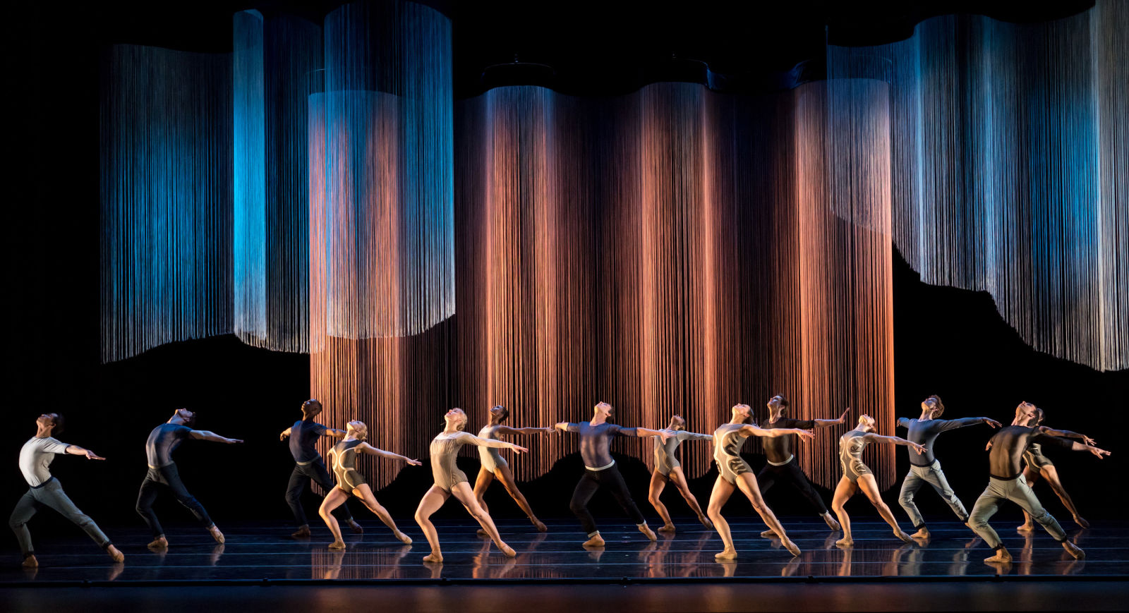  dance series 02 in walnut creek at dean lesher regional center