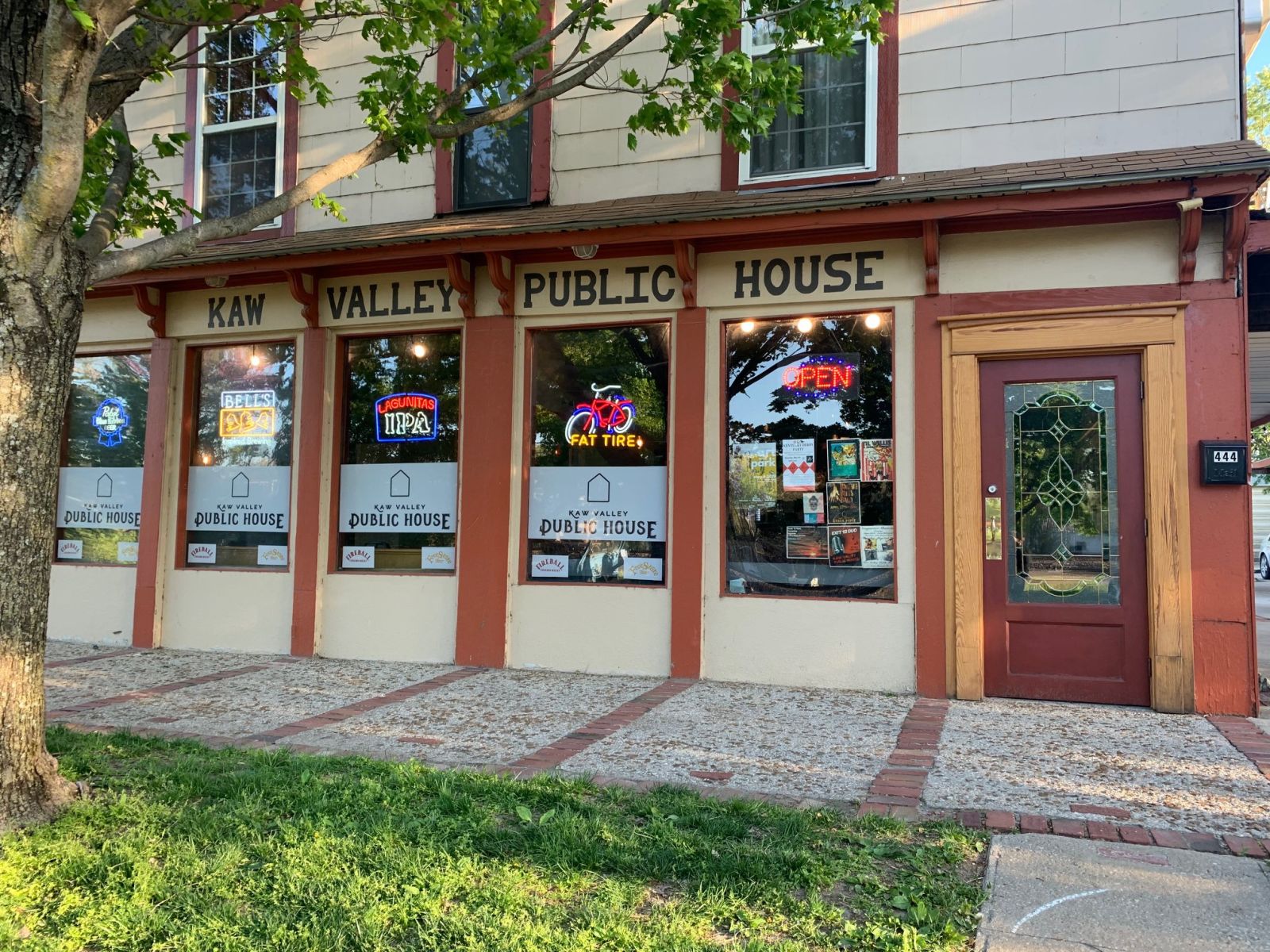 Kaw Valley Public House, Events in Lawrence on Do816