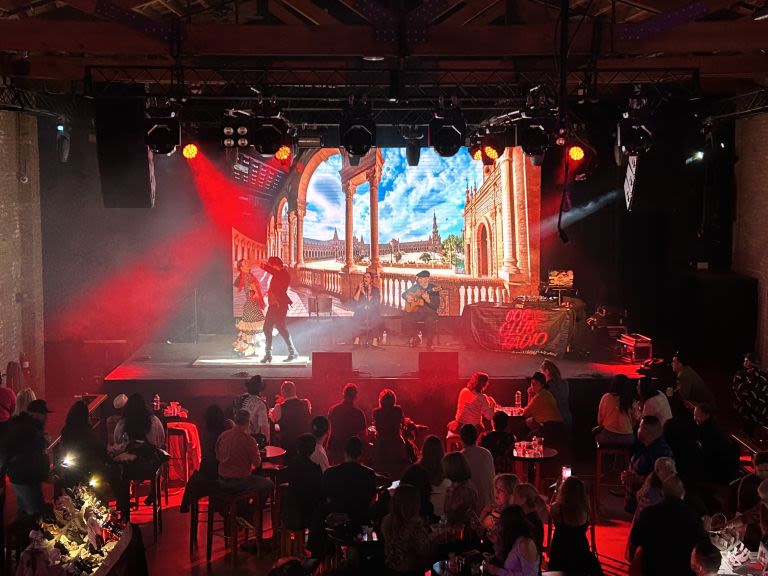Distro Music Hall