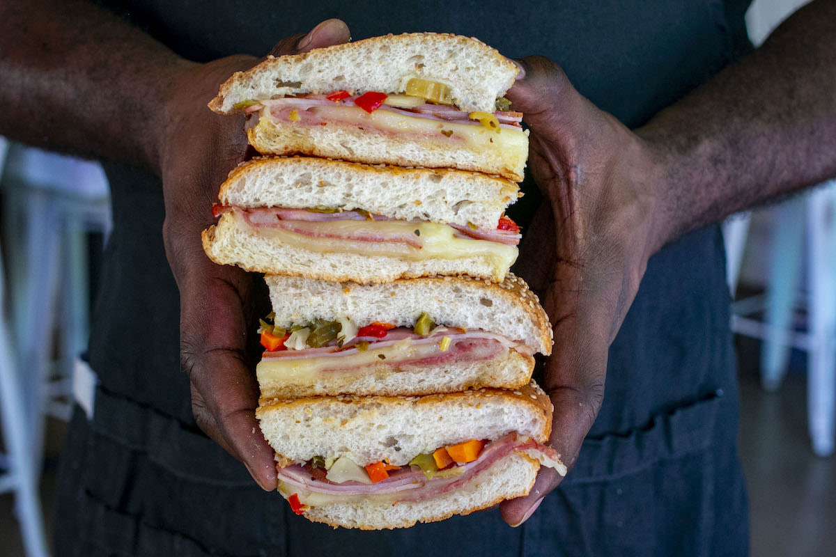 Daisy's PoBoy and Tavern, Events in Chicago on Do312