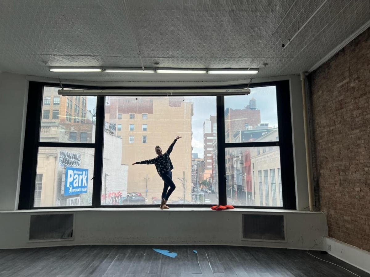 Amanda Selwyn Dance Theatre/Notes in Motion
